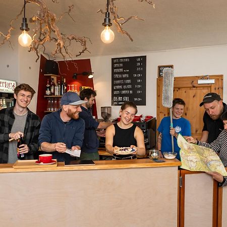 Hinterland Hostel Курорт-Ратен Экстерьер фото
