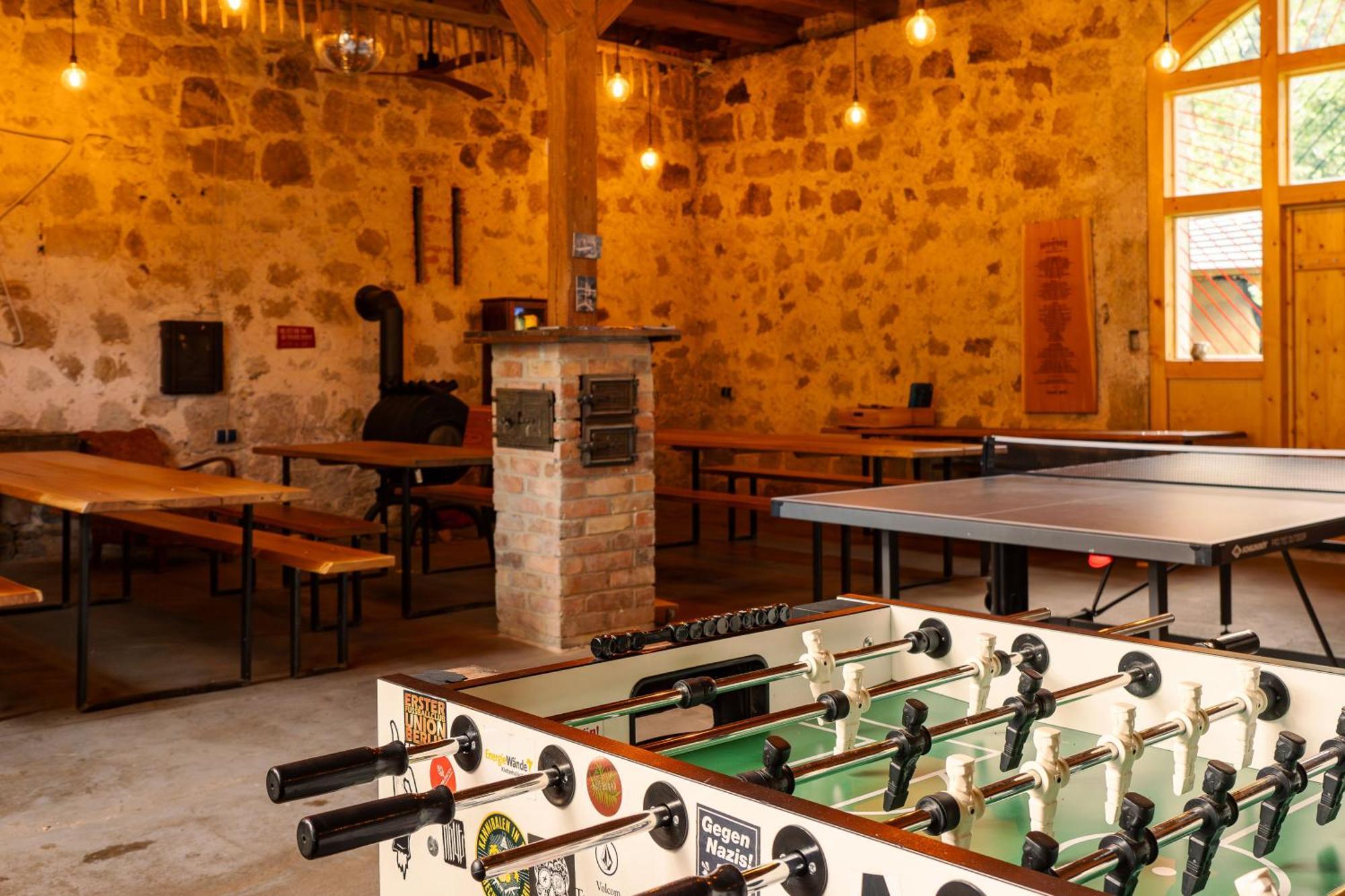 Hinterland Hostel Курорт-Ратен Экстерьер фото