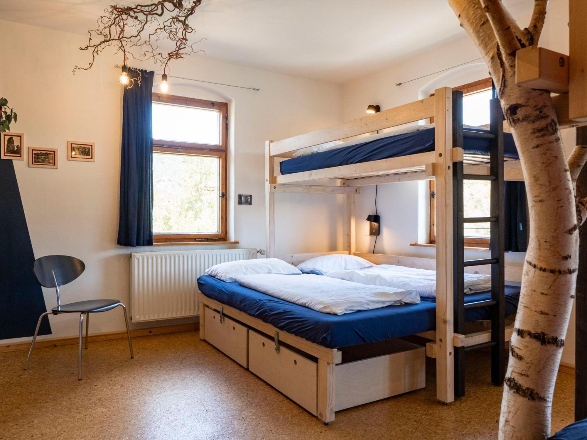 Hinterland Hostel Курорт-Ратен Экстерьер фото